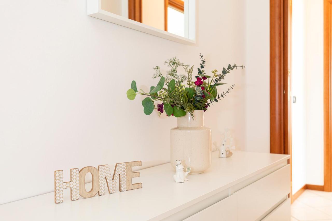 Casty Sweet Home - Parcheggio Privato Gratuito Milaan Buitenkant foto