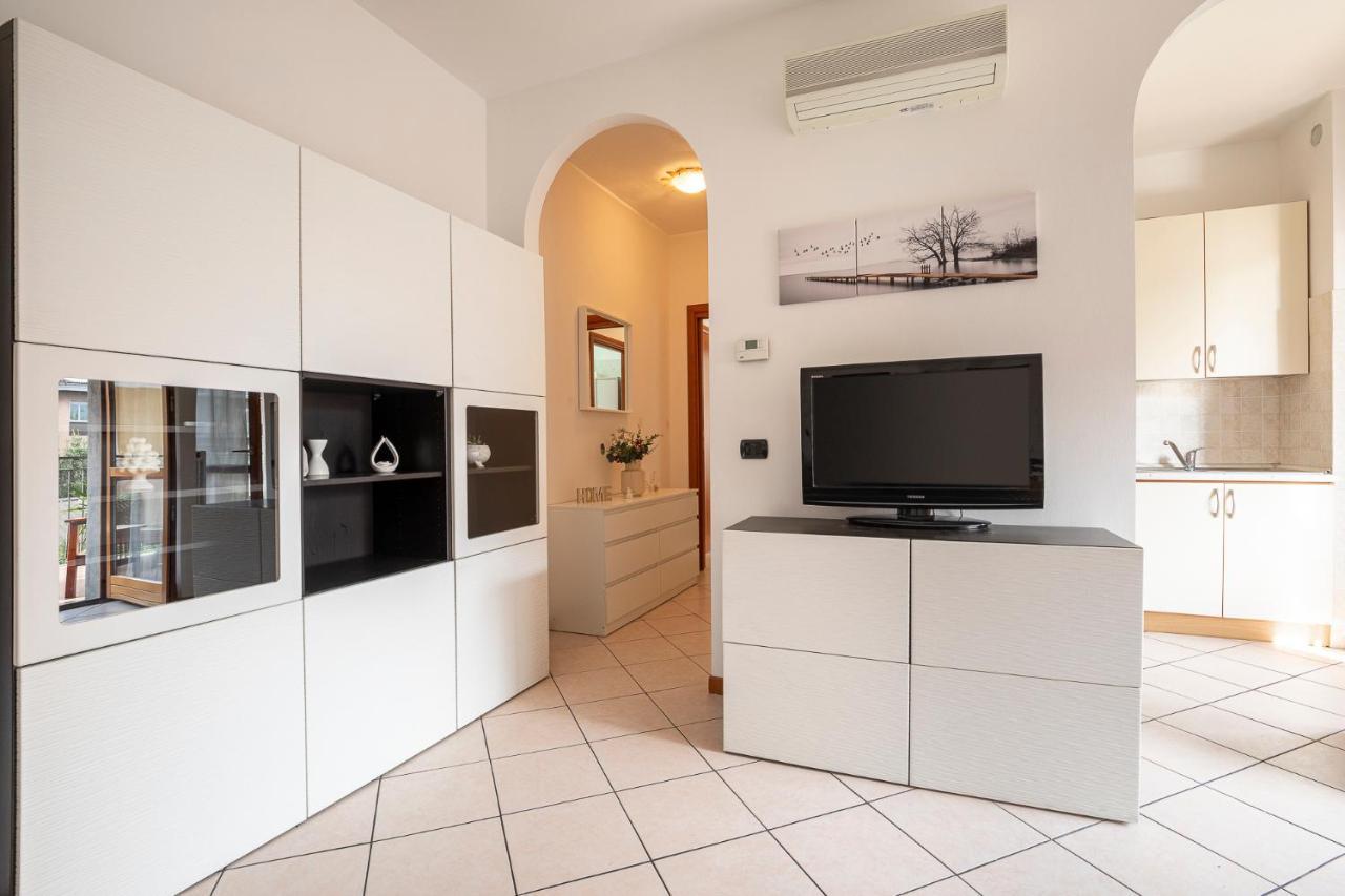 Casty Sweet Home - Parcheggio Privato Gratuito Milaan Buitenkant foto